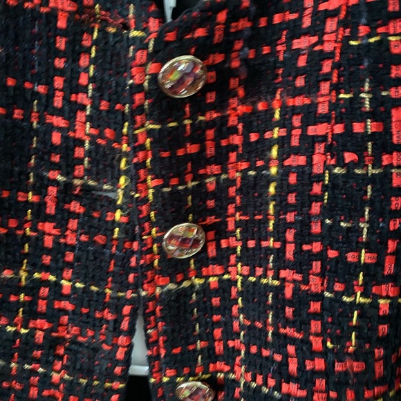 Chanel - Picture 3 of 11